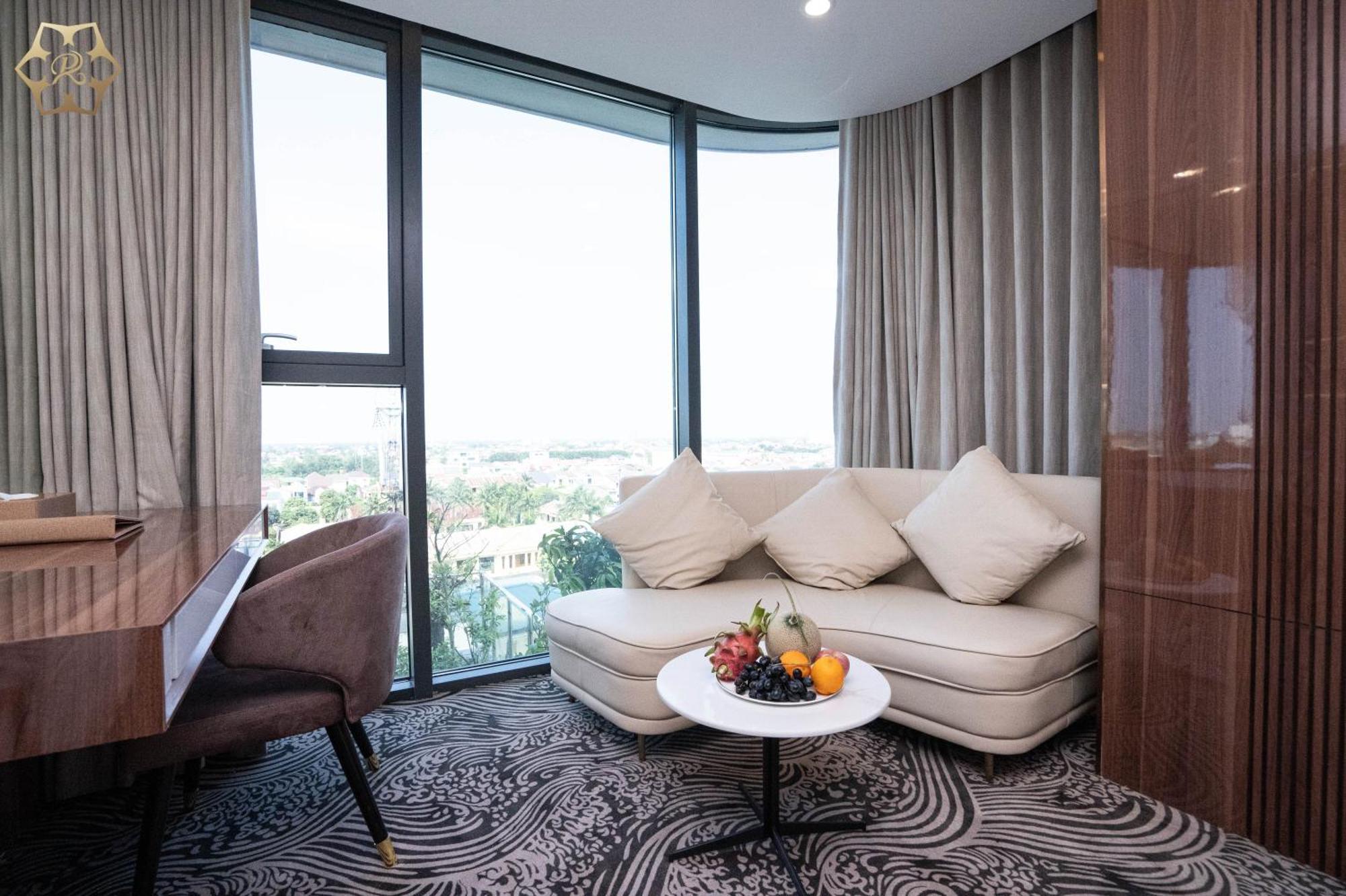 Cua Dong Luxury Hotel Vinh Exterior foto
